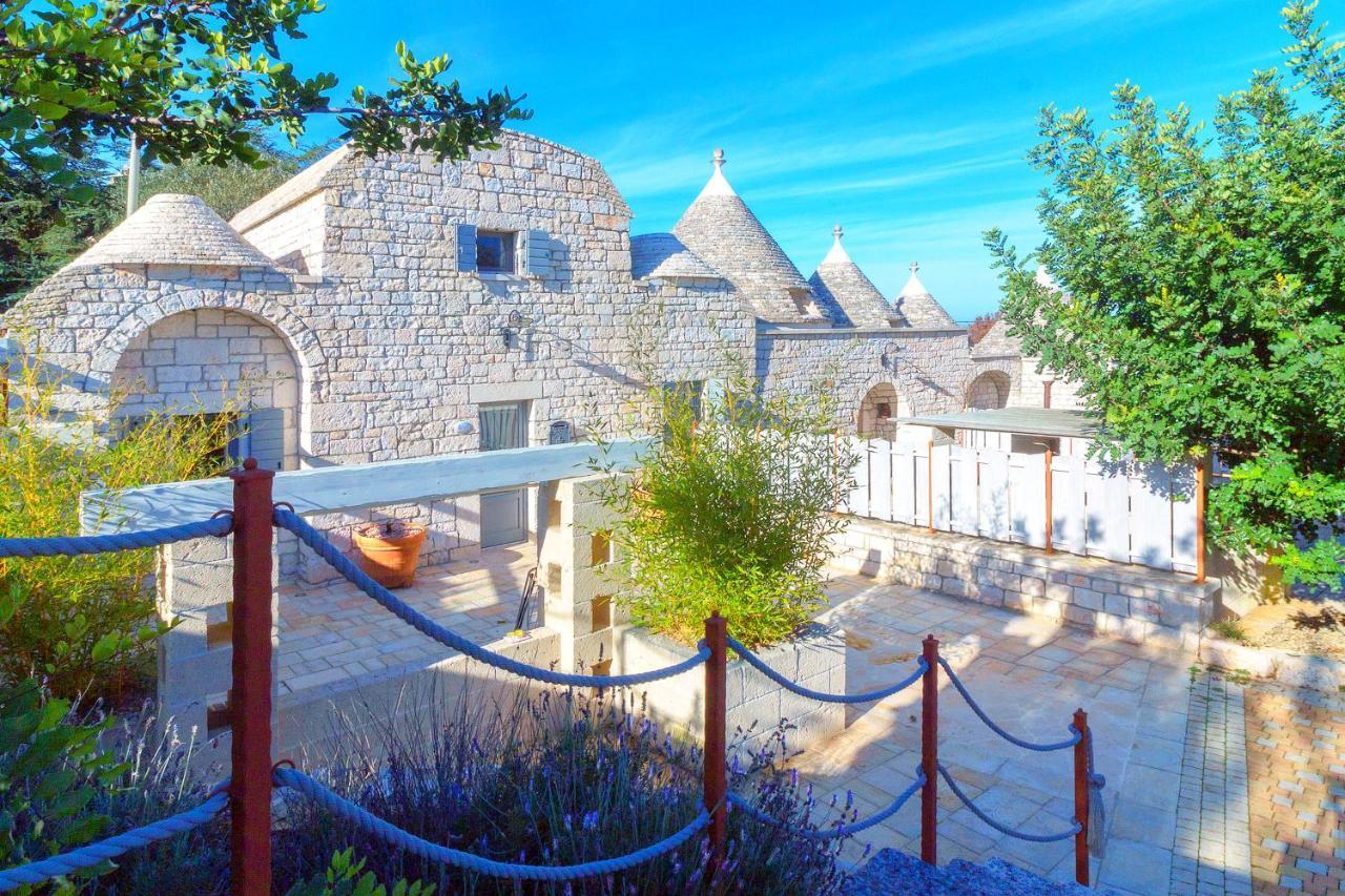 Villa Navolte Trulli E Quiete Con Piscina Locorotondo Exterior foto
