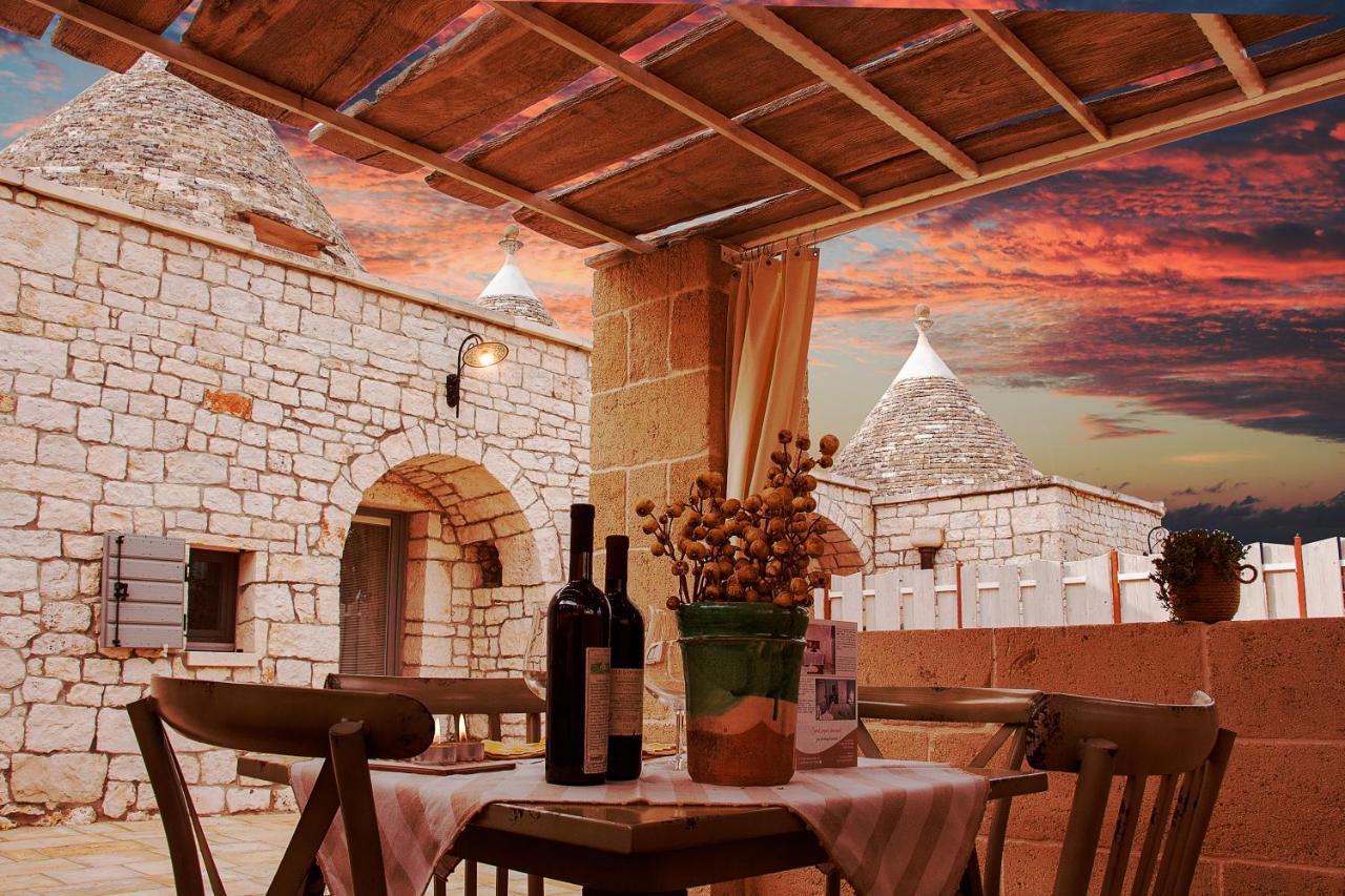 Villa Navolte Trulli E Quiete Con Piscina Locorotondo Exterior foto