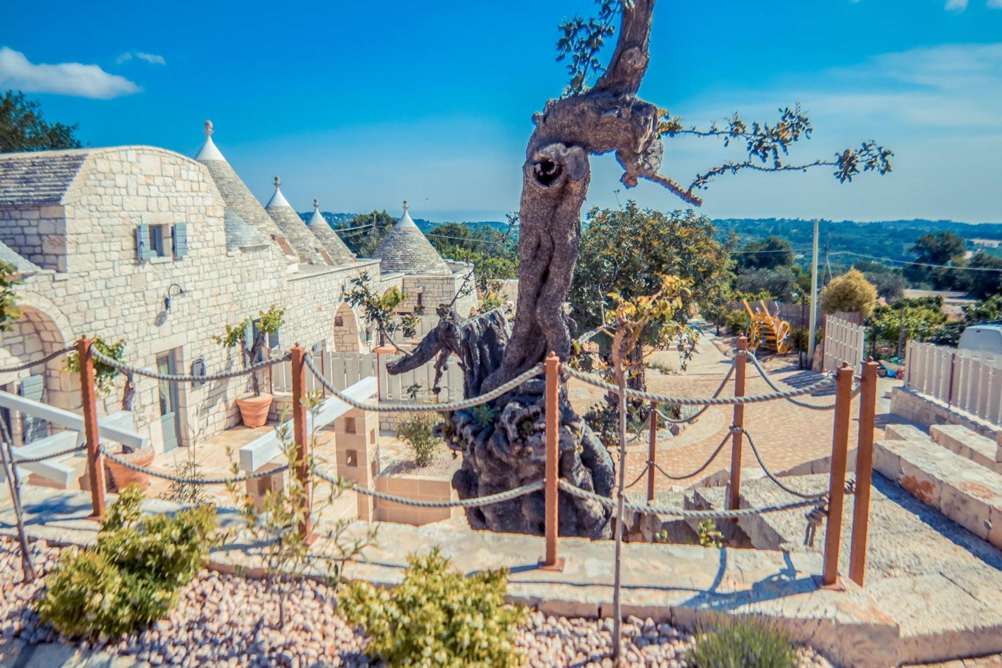 Villa Navolte Trulli E Quiete Con Piscina Locorotondo Exterior foto