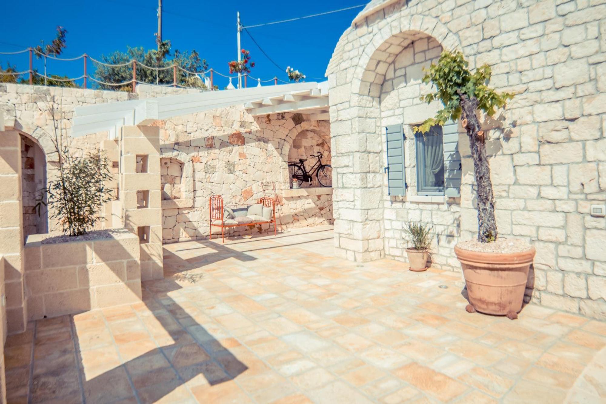 Villa Navolte Trulli E Quiete Con Piscina Locorotondo Exterior foto